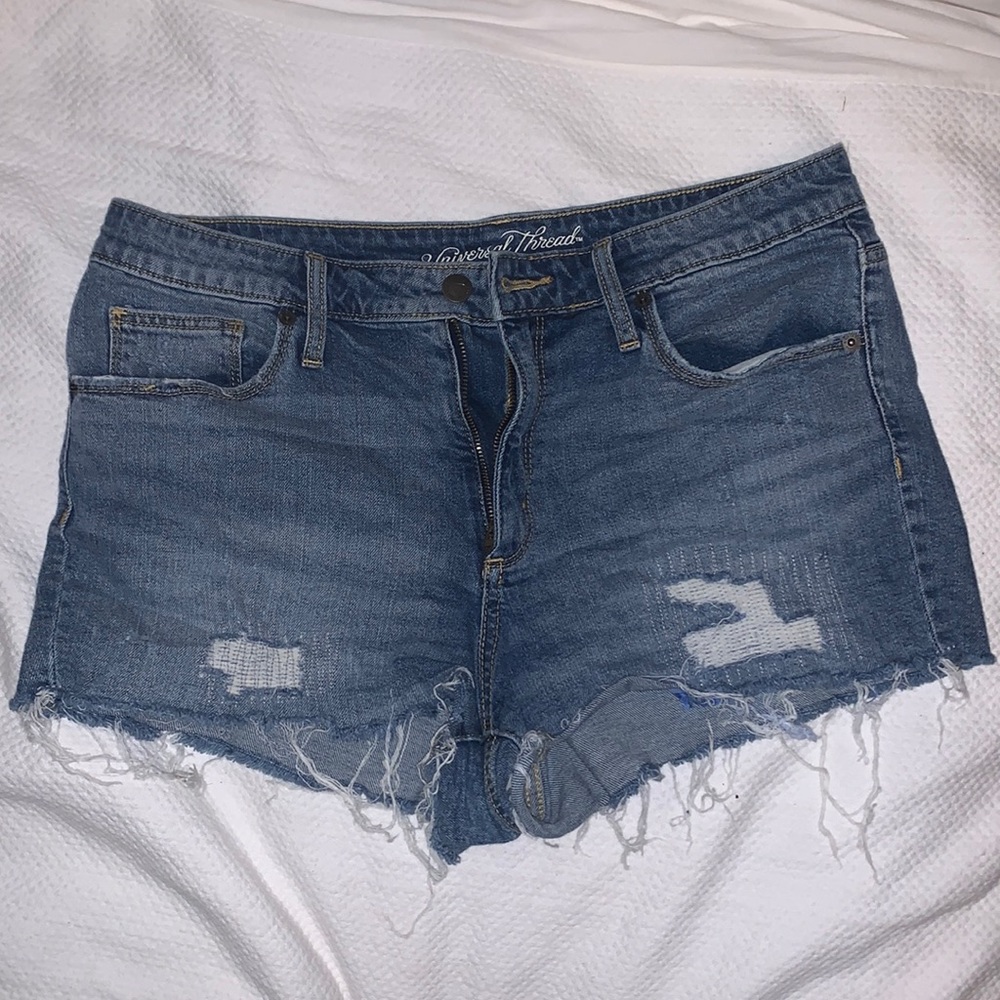 Universal Thread Target jean shorts high rise shortie